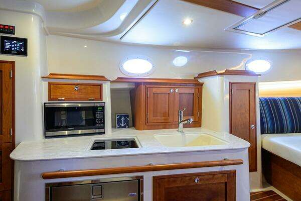 Hinckley 40X Yacht For Sale