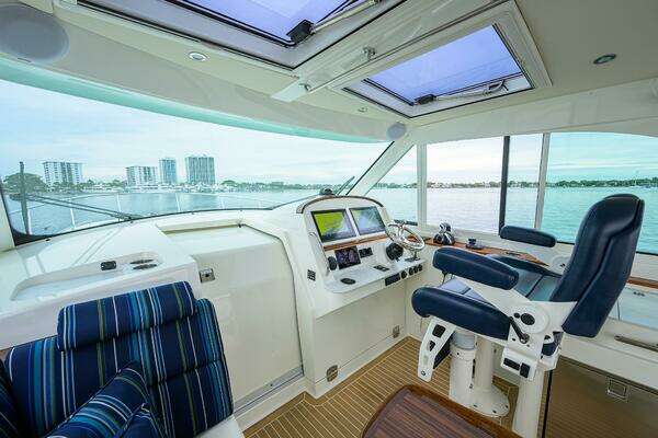 Hinckley 40X Yacht For Sale
