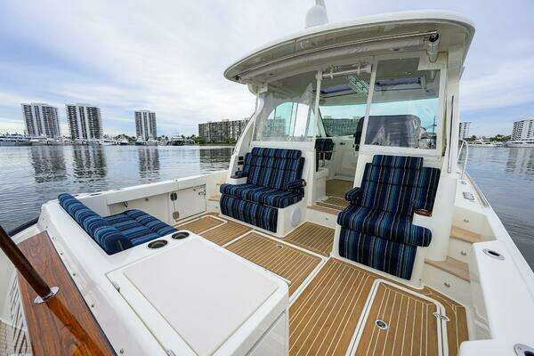 Hinckley 40X Yacht For Sale
