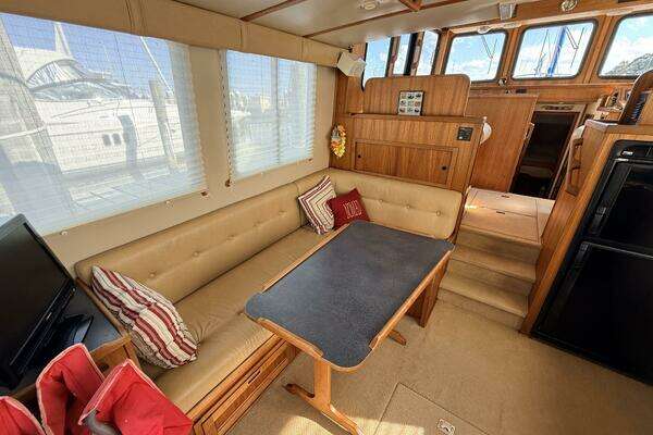 Nordic Tugs 37 Yacht For Sale