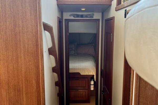 NOMAD 37ft Nordic Tugs Yacht For Sale