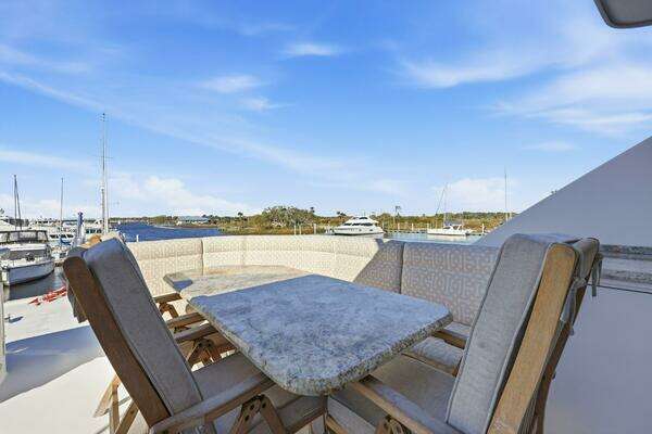 Cheoy Lee 95 Motor Yacht Yacht For Sale