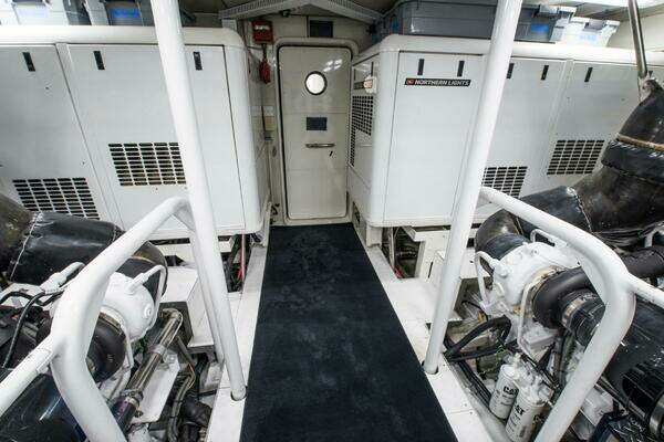 Cheoy Lee 95 Motor Yacht Yacht For Sale