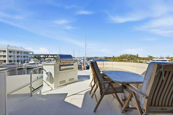 Cheoy Lee 95 Motor Yacht Yacht For Sale