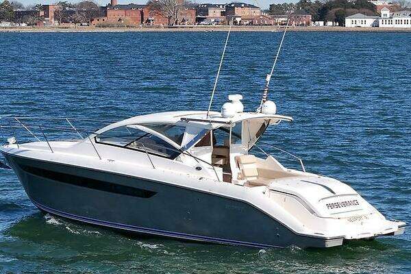 Pursuit SC 365i Sport Coupe Yacht For Sale