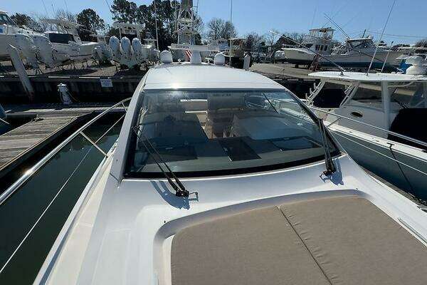 Pursuit SC 365i Sport Coupe Yacht For Sale