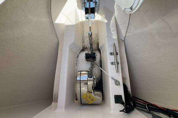 Pursuit SC 365i Sport Coupe Yacht For Sale