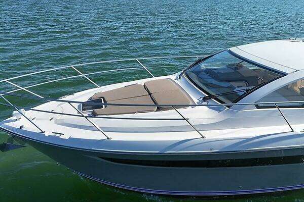 Pursuit SC 365i Sport Coupe Yacht For Sale