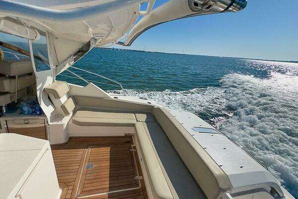 Pursuit SC 365i Sport Coupe Yacht For Sale