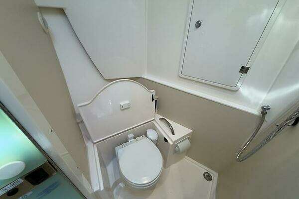 Pursuit SC 365i Sport Coupe Yacht For Sale