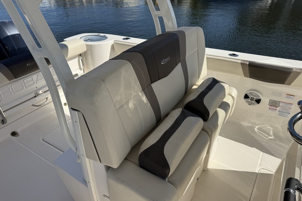 27ft Robalo Yacht For Sale