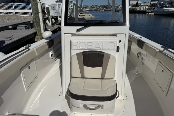 27ft Robalo Yacht For Sale