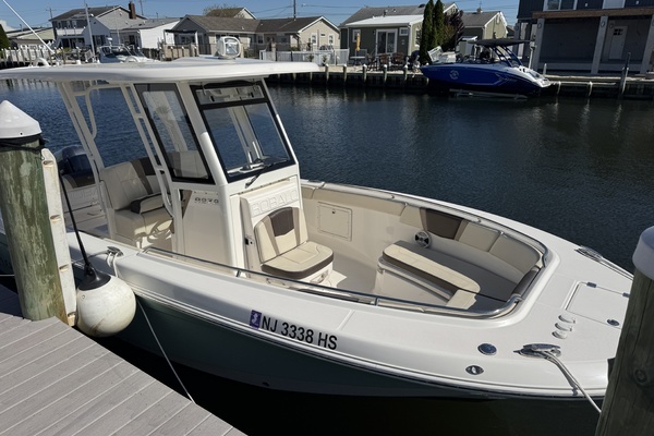 27-ft-Robalo-2020-R272 Center Console-Toms River New Jersey United States yacht for sale