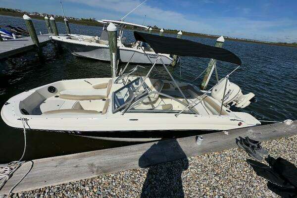 19-ft-Stingray-2016-191 DC- Brick New Jersey United States  yacht for sale