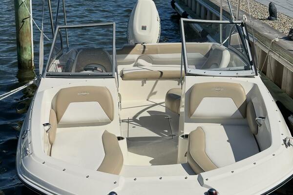 19ft Stingray Yacht For Sale