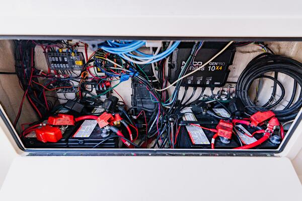 30ft Grady White Yacht For Sale