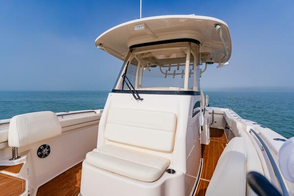 30ft Grady White Yacht For Sale