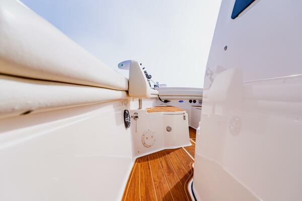 30ft Grady White Yacht For Sale