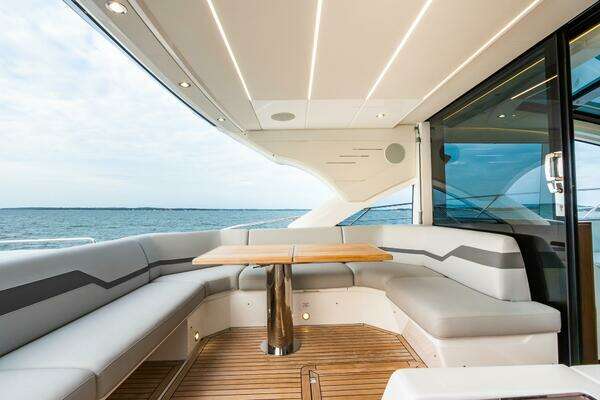 2021 Sunseeker 60
