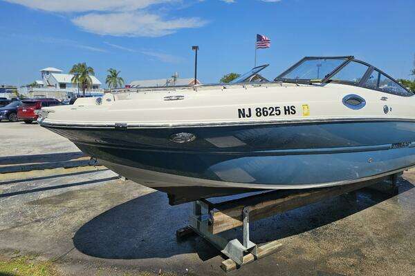 Photo of the 2022 Stingray 231