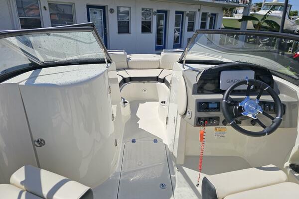 23ft Stingray Yacht For Sale