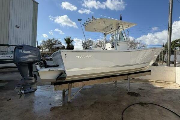 26ft Regulator Yacht For Sale