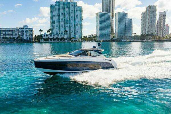 2022 Azimut 45