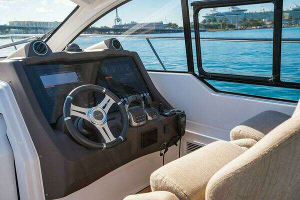 Photo of the 2022 Azimut 45 Atlantis "Relax Josephine"