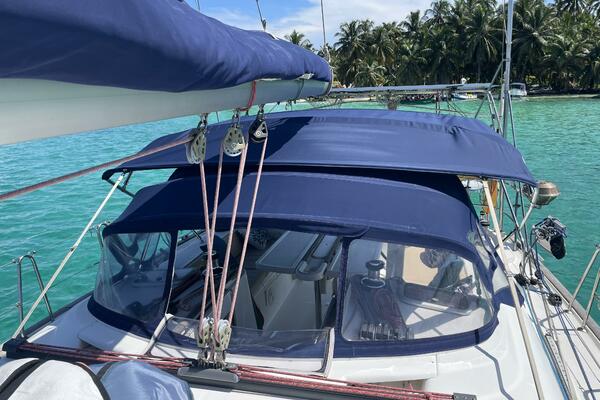 Blue Moana 47ft Beneteau Yacht For Sale