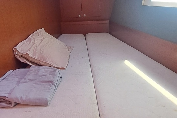 Buka 45ft Beneteau Yacht For Sale