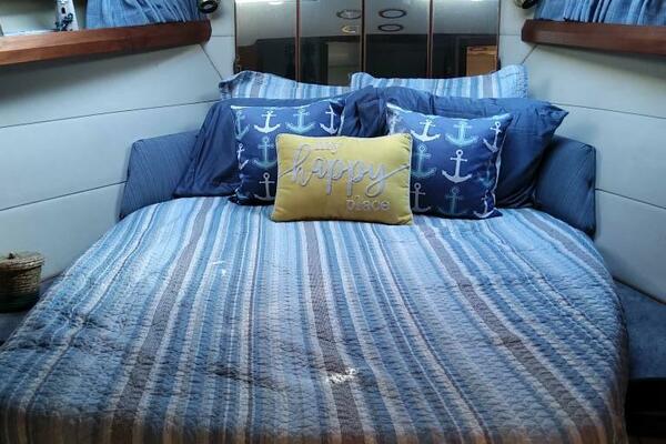 45ft Bayliner Yacht For Sale