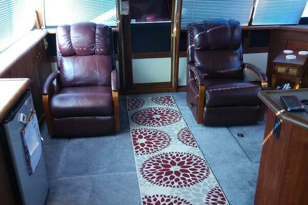 45ft Bayliner Yacht For Sale