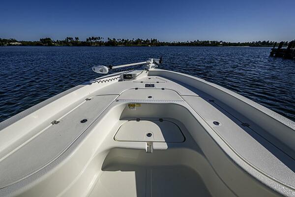 26ft NauticStar Yacht For Sale