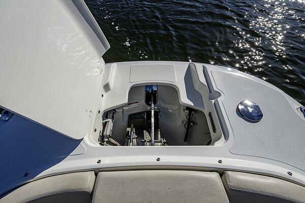 27ft Boston Whaler Yacht For Sale