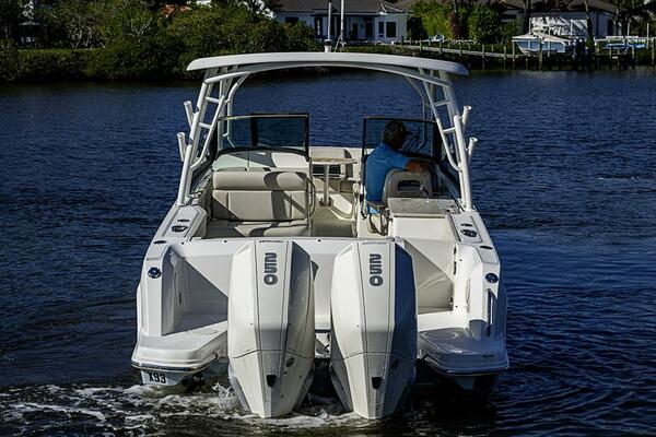 27ft Boston Whaler Yacht For Sale