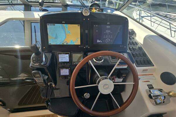 Tiara Yachts 4300 Sovran Yacht For Sale