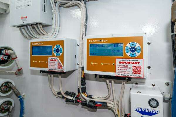 Viking 90C Yacht For Sale