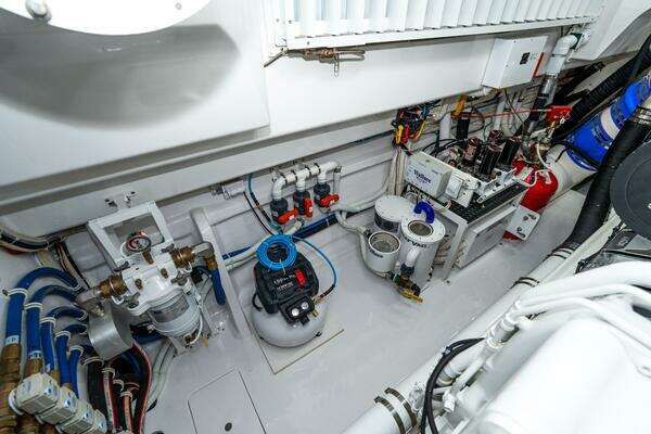 Viking 90C Yacht For Sale