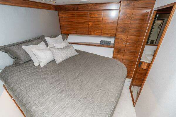 Viking 90C Yacht For Sale