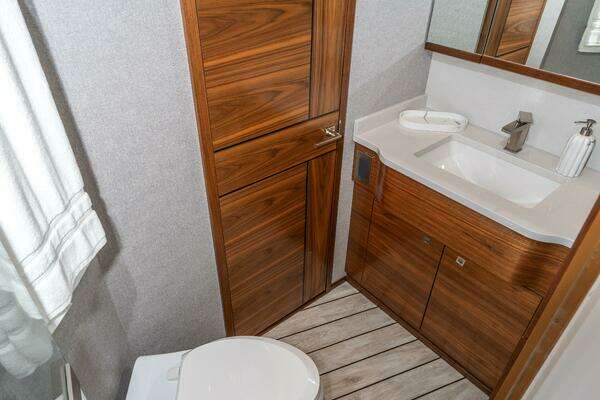 Viking 90C Yacht For Sale