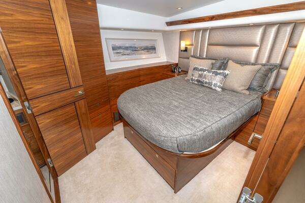 Viking 90C Yacht For Sale