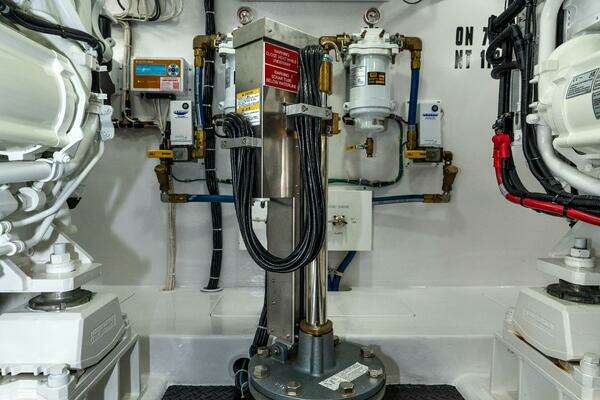 Viking 90C Yacht For Sale