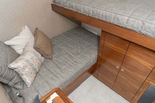 Viking 90C Yacht For Sale