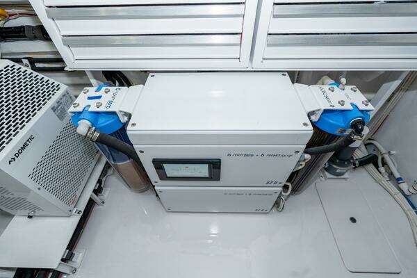 Viking 90C Yacht For Sale