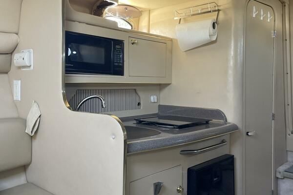 27ft Sea Ray Yacht For Sale