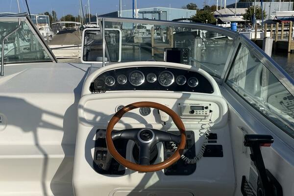 27ft Sea Ray Yacht For Sale