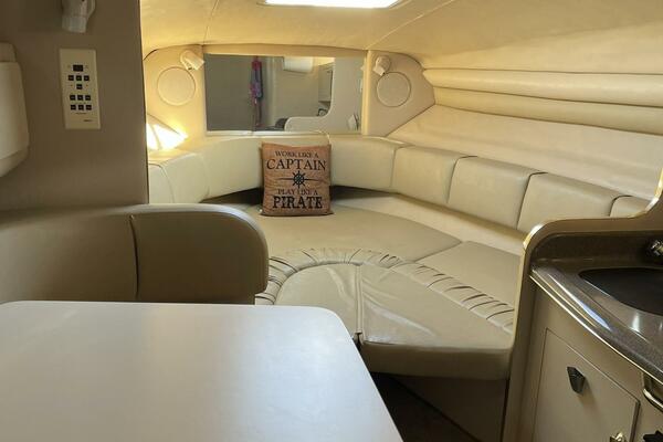 27ft Sea Ray Yacht For Sale