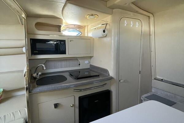 27ft Sea Ray Yacht For Sale