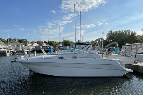 27ft Sea Ray Yacht For Sale