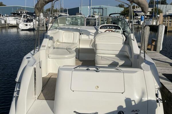27ft Sea Ray Yacht For Sale